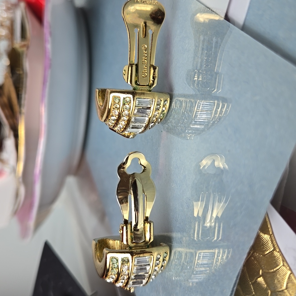 Christan Dior Gold Plated Earrings Clip On With Crystal / Amethyst  Repaired - Picture 16 of 16